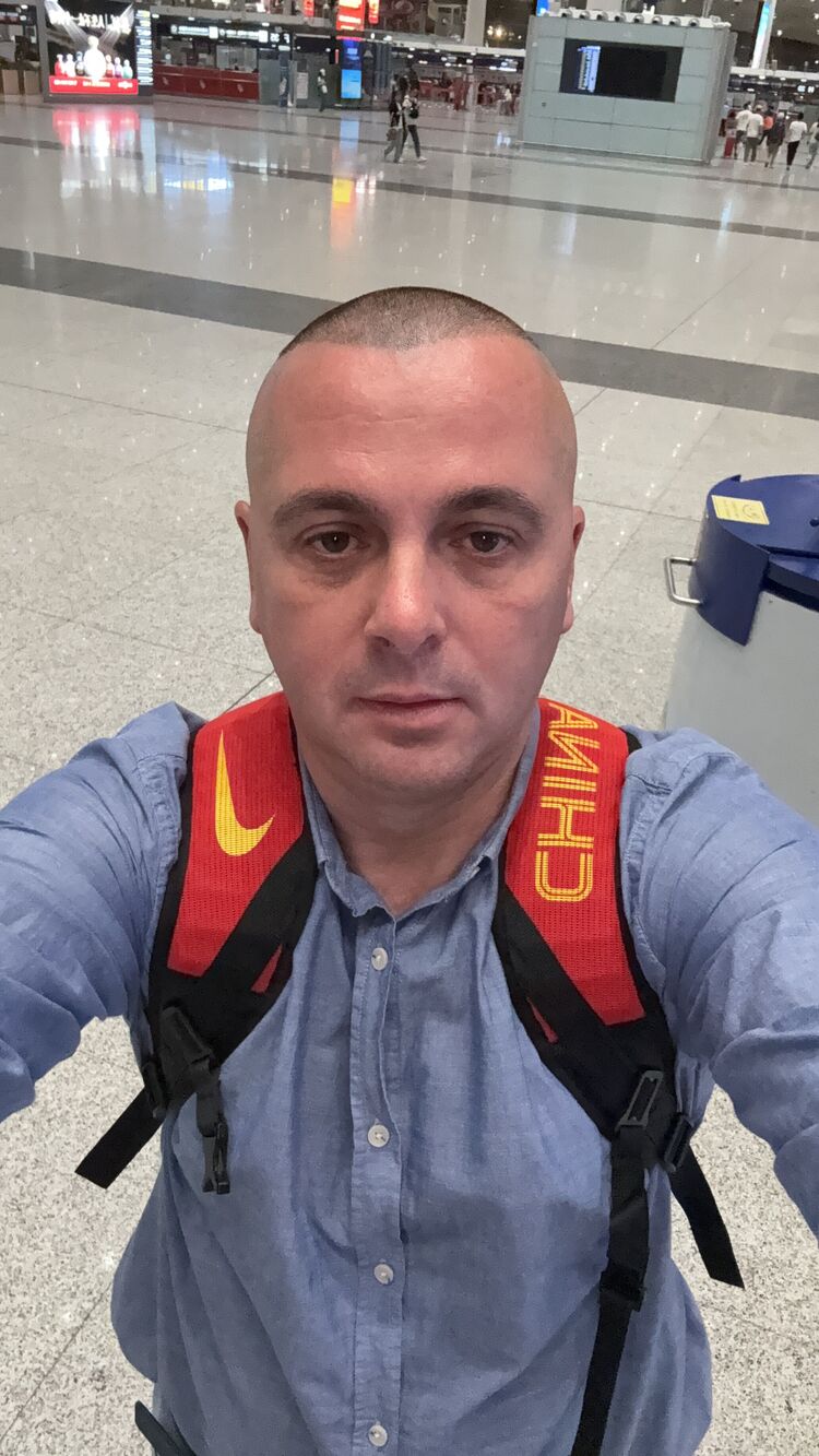  ,   Denys, 35 ,   ,   