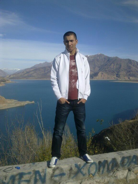  4069011  Surik, 41 ,    