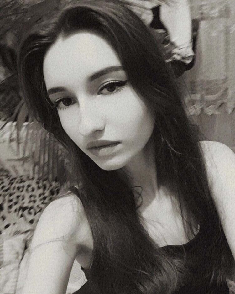  28434951  Alina, 22 ,    