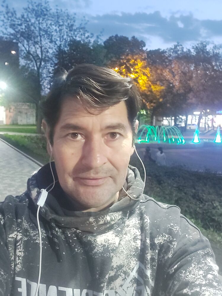  36582711  Hector, 53 ,    Azul