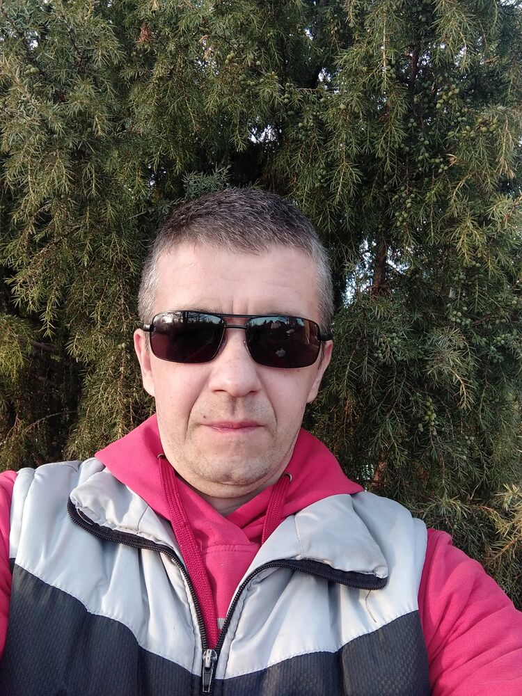  26221931  Alexey, 40 ,    