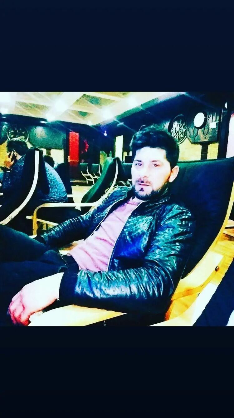  49341711  Receb, 38 ,    Willesden Green