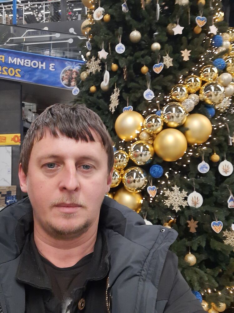  ,   Alex, 40 ,   ,   