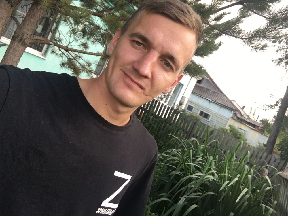  ,   Anton, 27 ,   c 