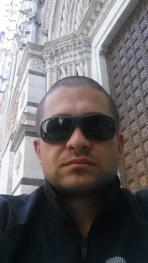  15528271  Serghei, 45 ,    