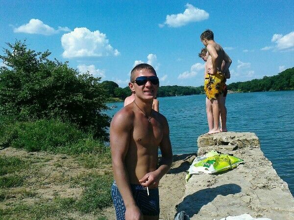  28860321  Kirill, 33 ,    --
