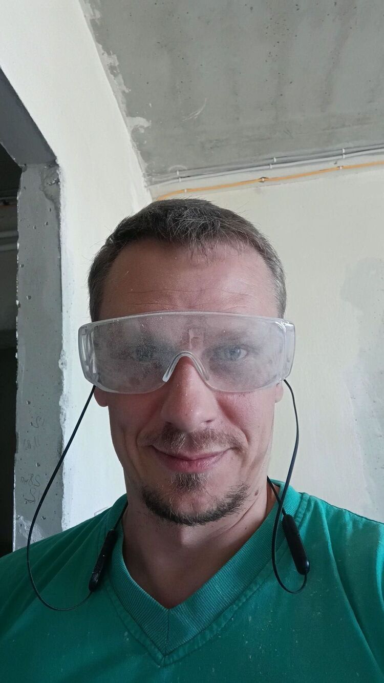 49778721  , 42 ,    