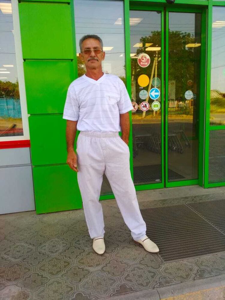  37929711  Kurban, 57 ,    