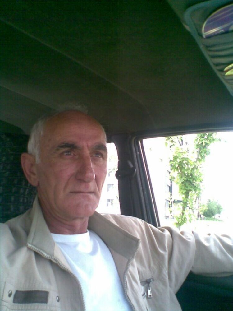  Saint-Brieuc,   Rokky, 62 ,   ,   