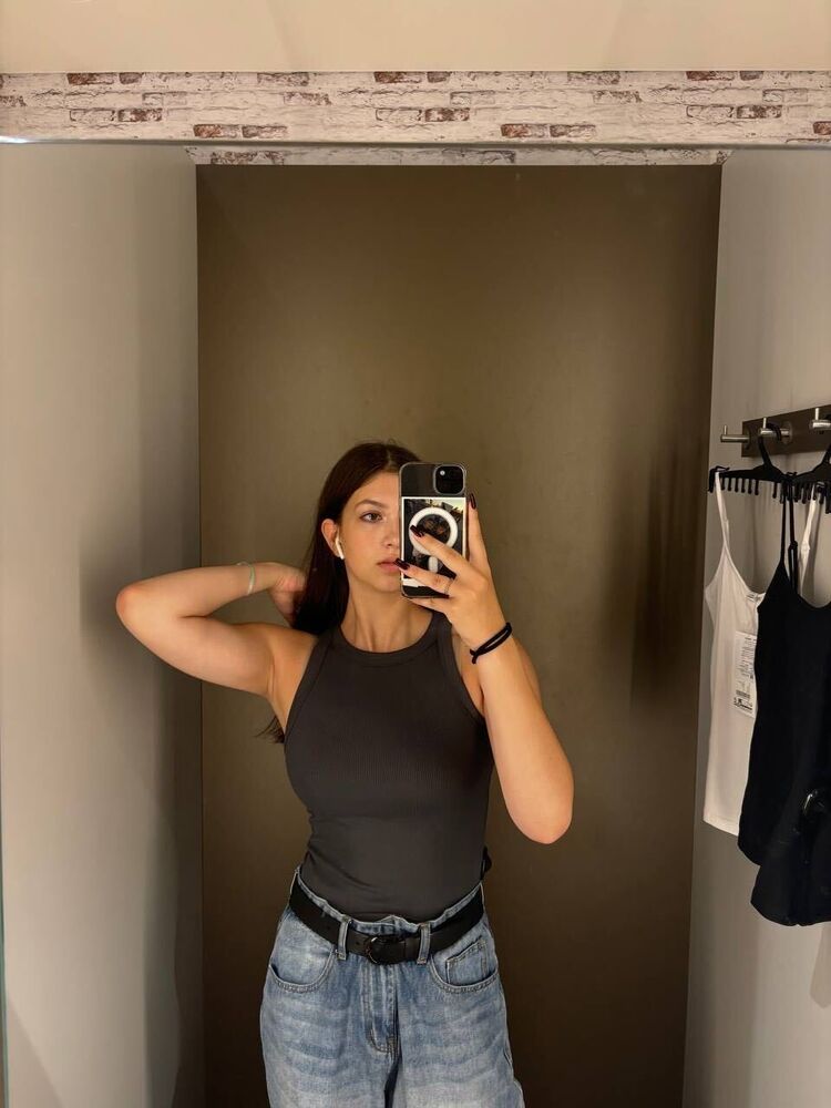  -,   , 22 ,   