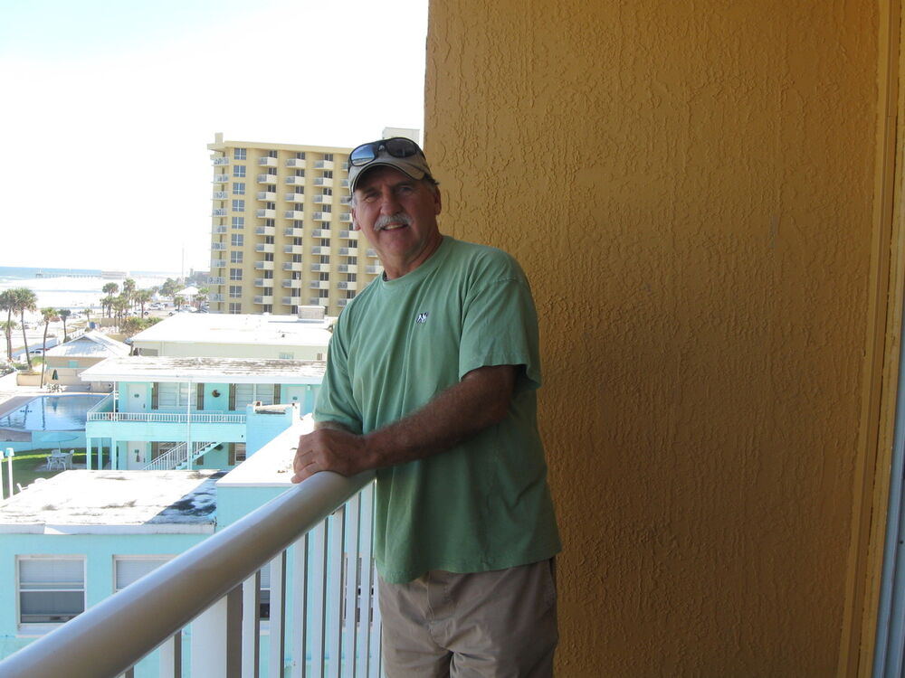  6463041  Peter, 64 ,    
