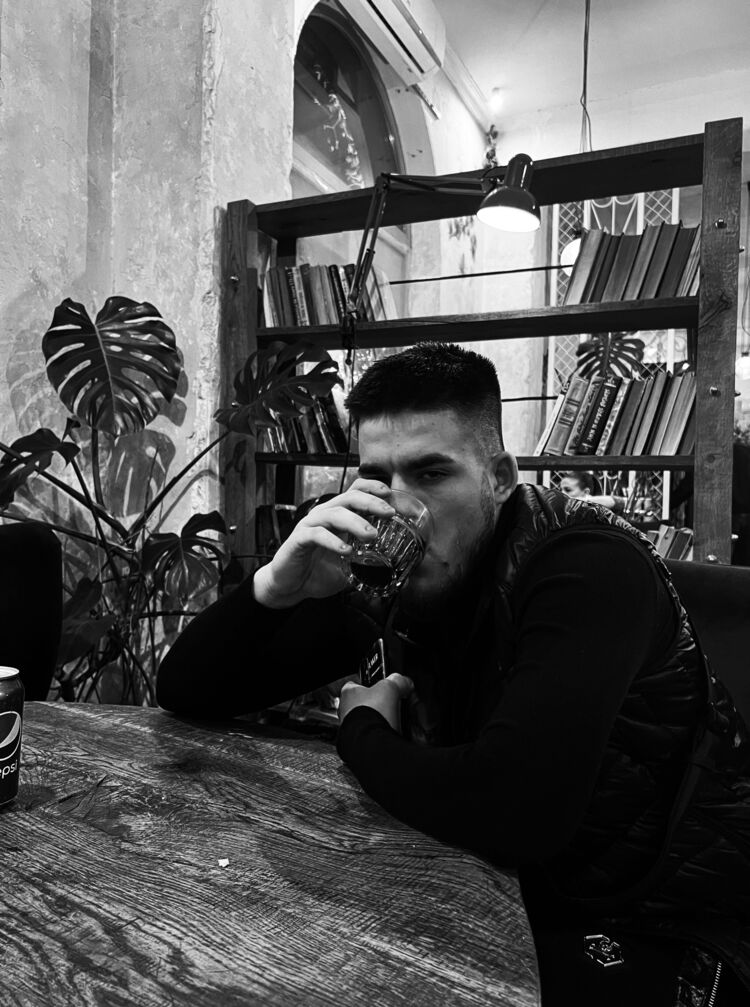   ,   Felix, 22 ,   ,   