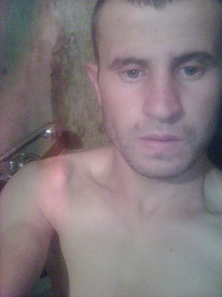  ,   Sasha, 29 ,   