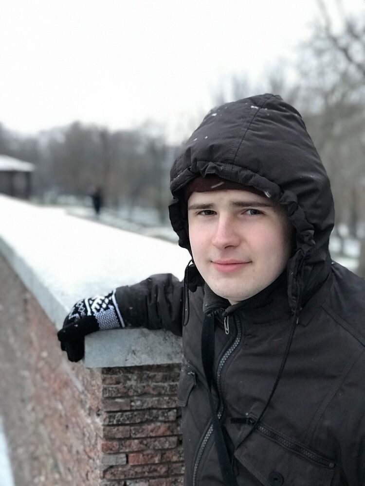  19112291  Serzh1996, 29 ,    