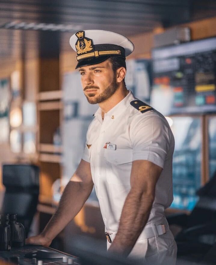  51727191  Nicola, 42 ,    Forest Hills