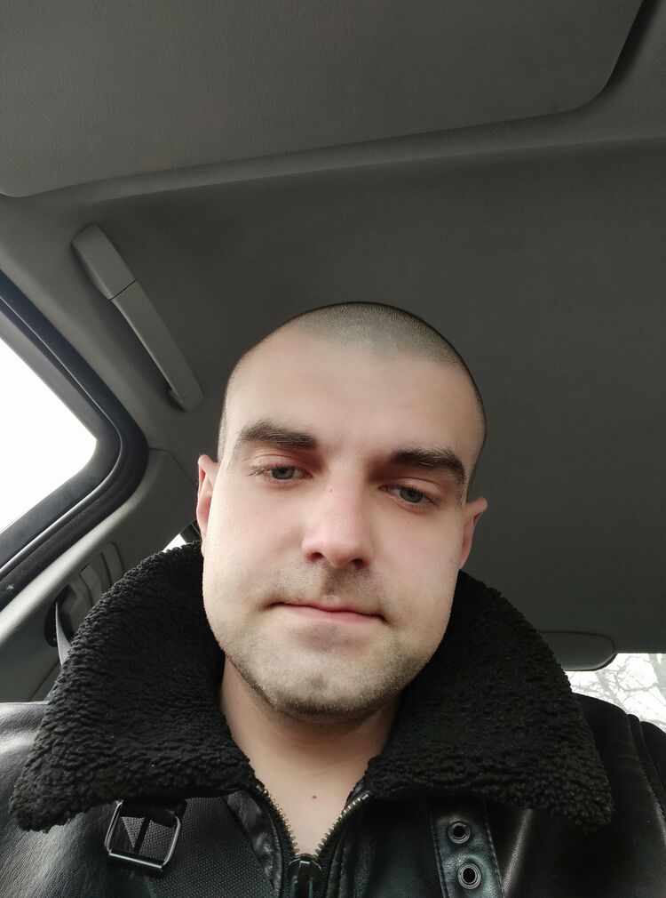  22608521  , 32 ,    