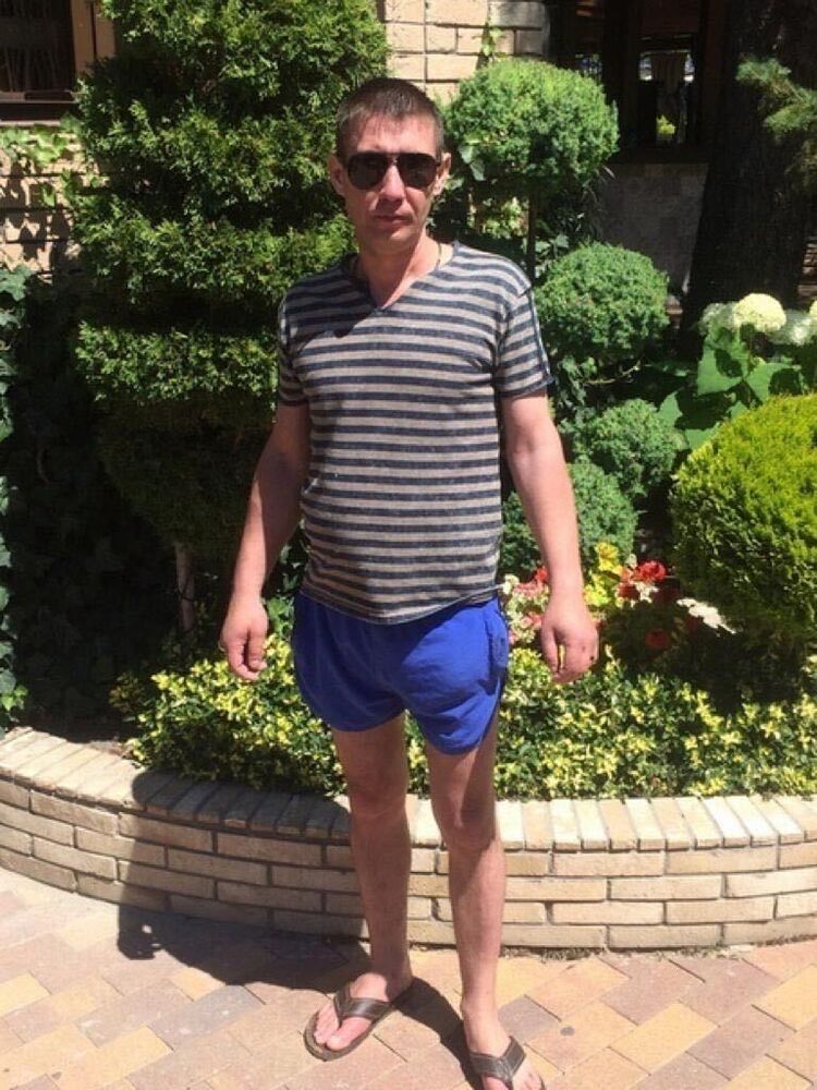  --,   , 44 ,   c 