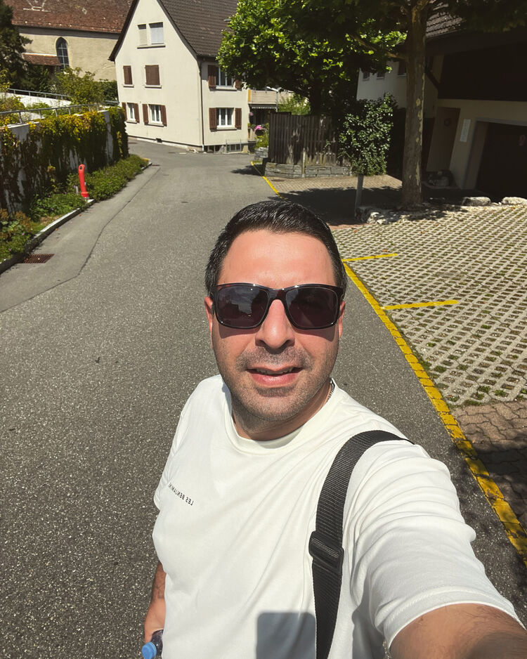 46306131  Samet, 40 ,    