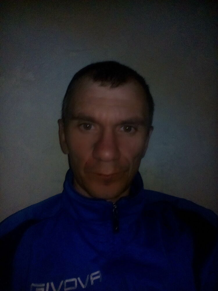  24057001  Anatolii, 42 ,    