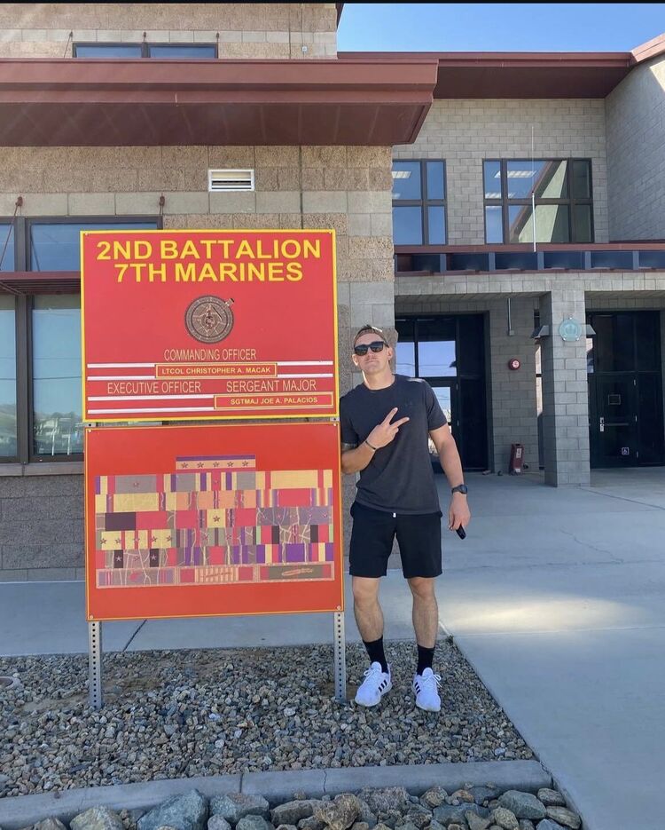  ,   Adam Thoms, 45 ,   c 