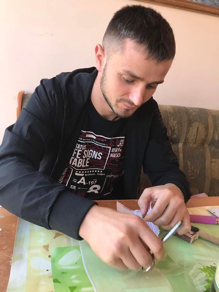  ,   Maxim, 27 ,   ,   
