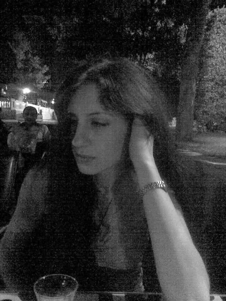  53497861  Mekki, 44 ,    