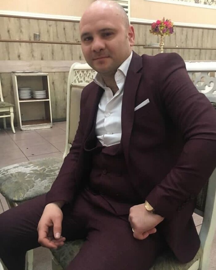  29420191  Emin, 37 ,    -