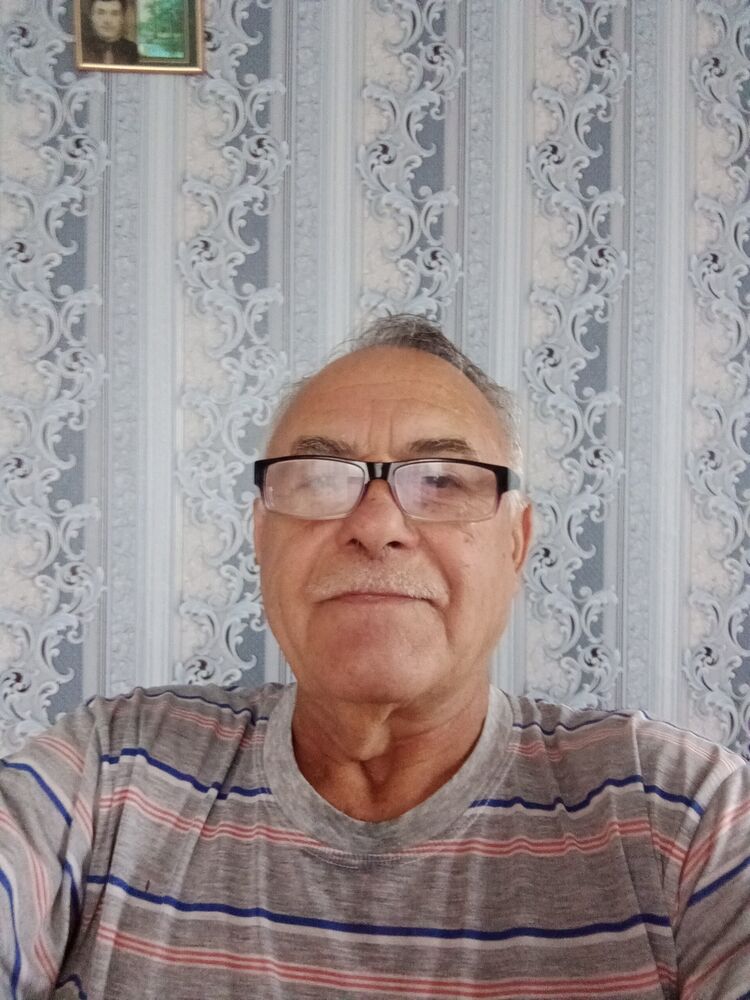  28152361  , 76 ,    