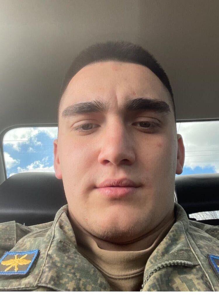  40680821  , 26 ,    --