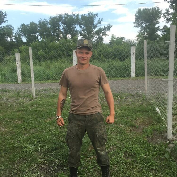  27906301  Dmitry, 25 ,    