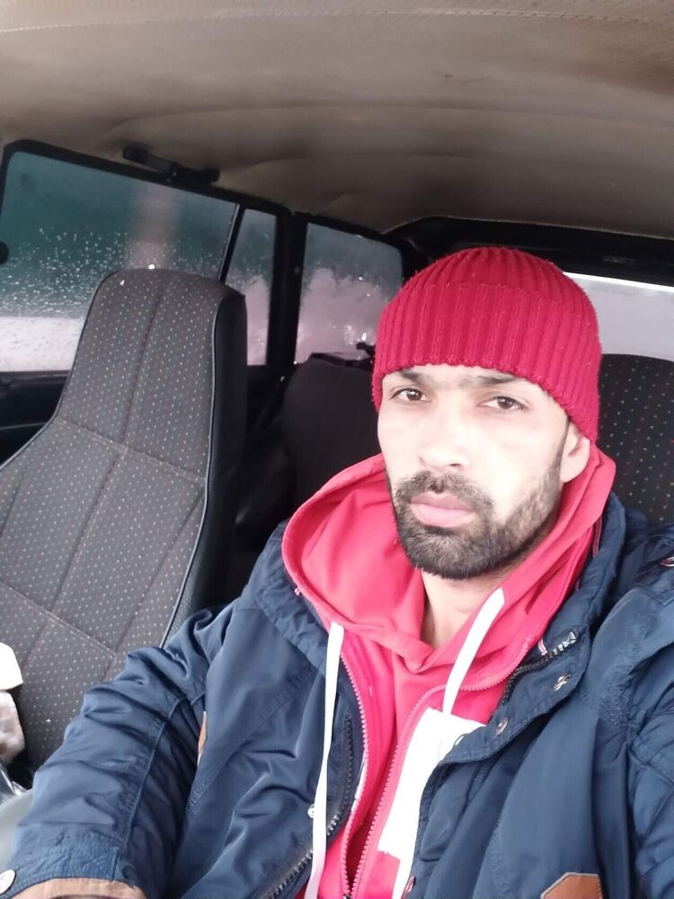  24031701  Ibragim, 38 ,    