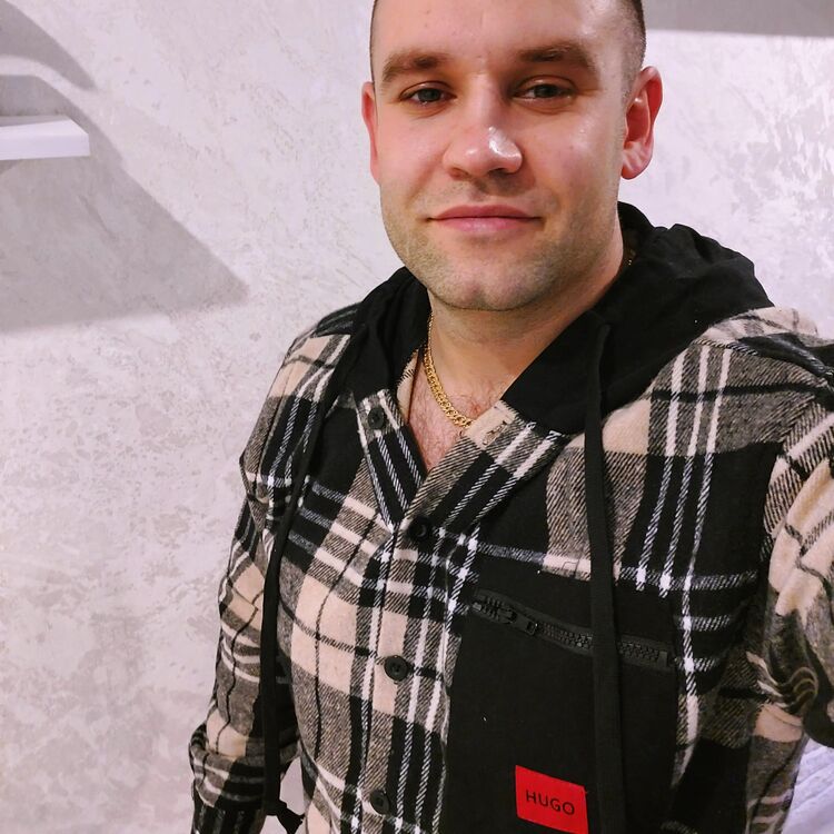  49708521  , 31 ,    