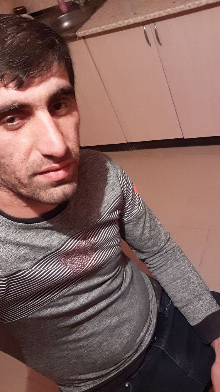  ,   Bacho, 29 ,   ,   