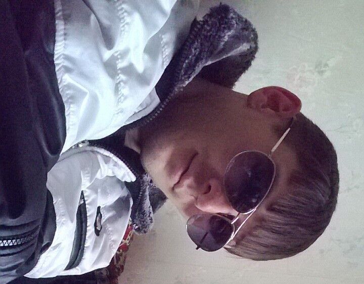  5094501  Artur, 33 ,    