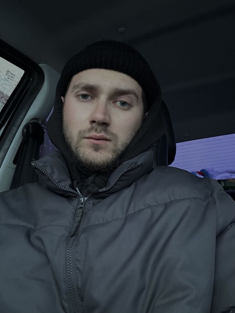  ,   Anton, 26 ,   ,   