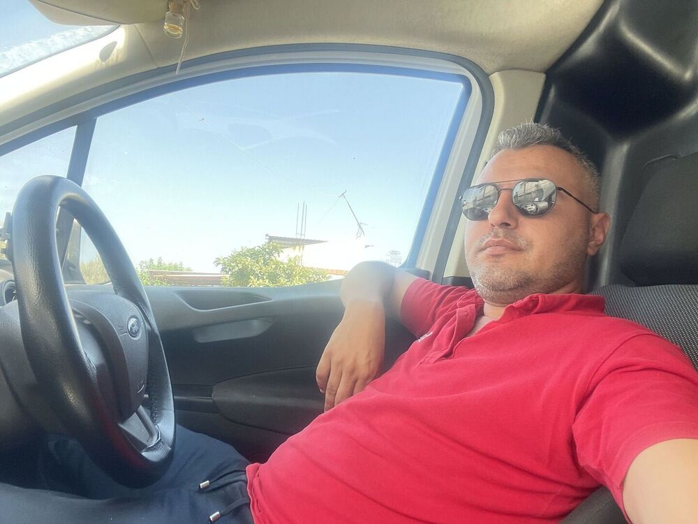 44208781  Yunus, 36 ,    