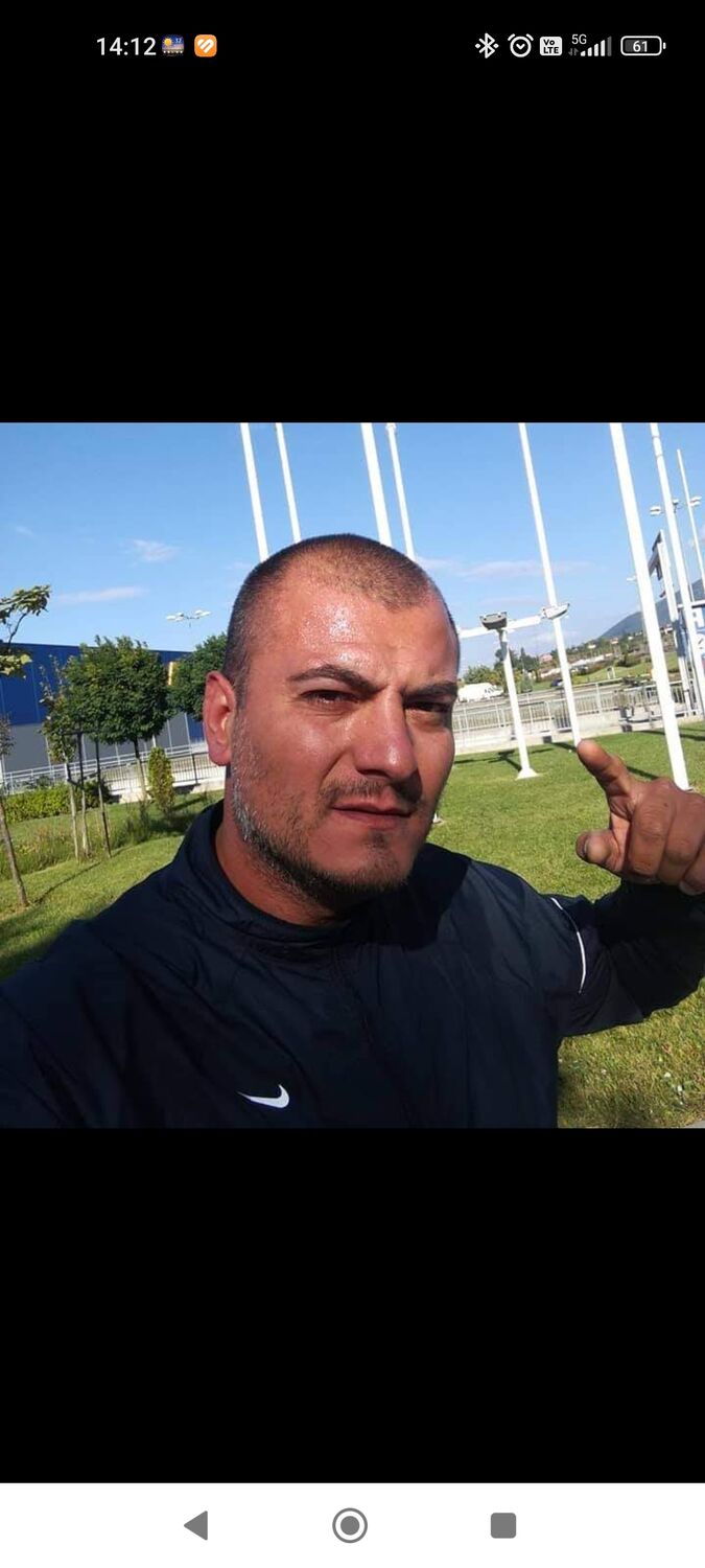  47747411  Atanas, 37 ,    