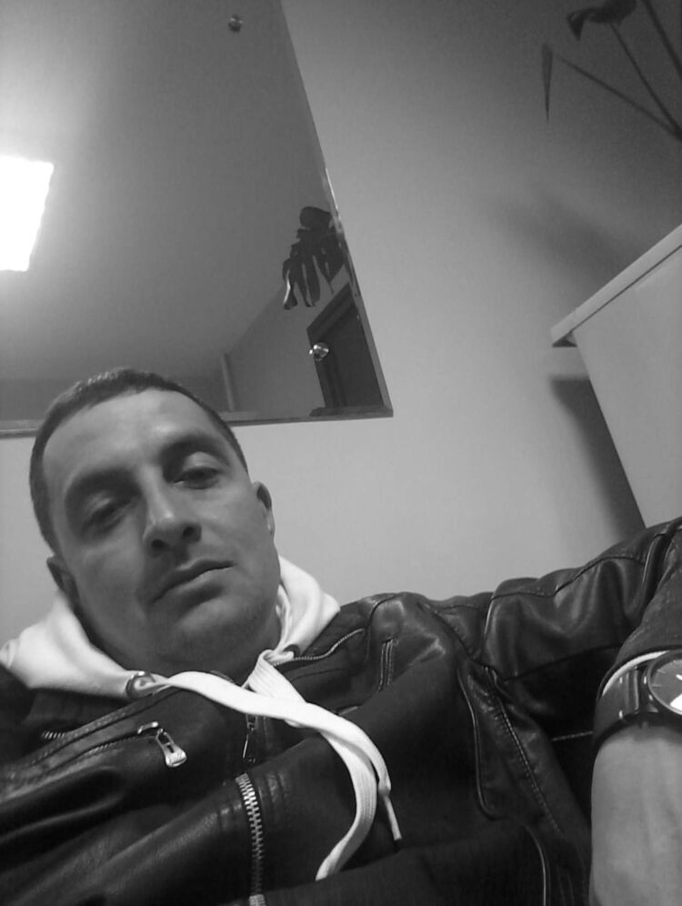  ,   Garik, 42 ,   ,   , c 