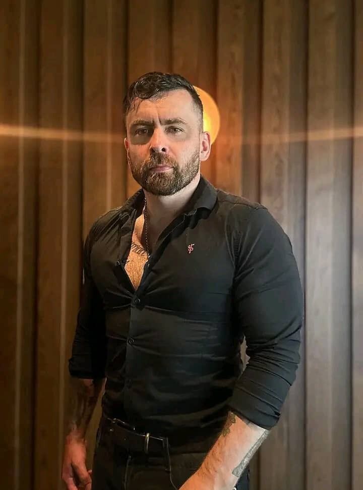  ,   MichealChris, 42 ,   ,   