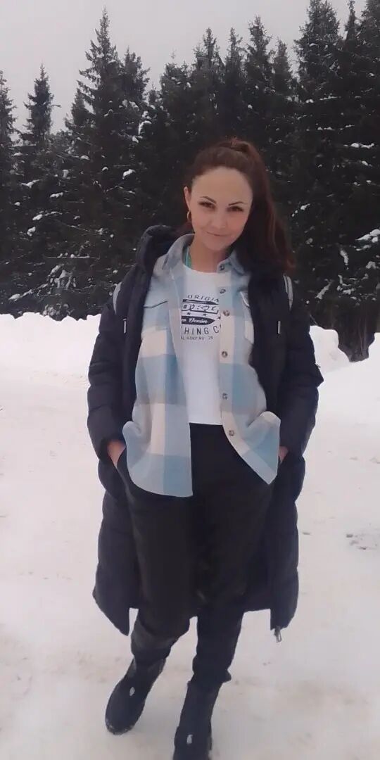  ,   Lena, 24 ,   ,   