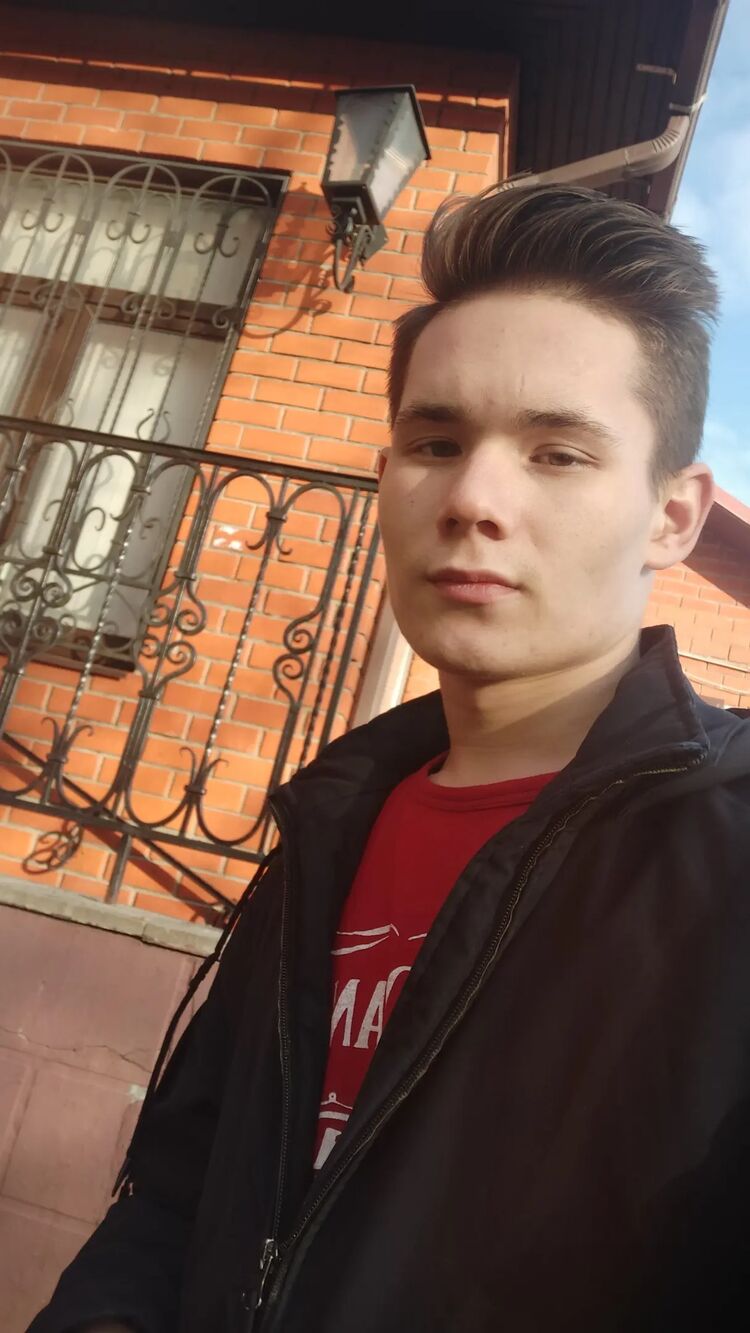  29972901  Daniil, 24 ,    -