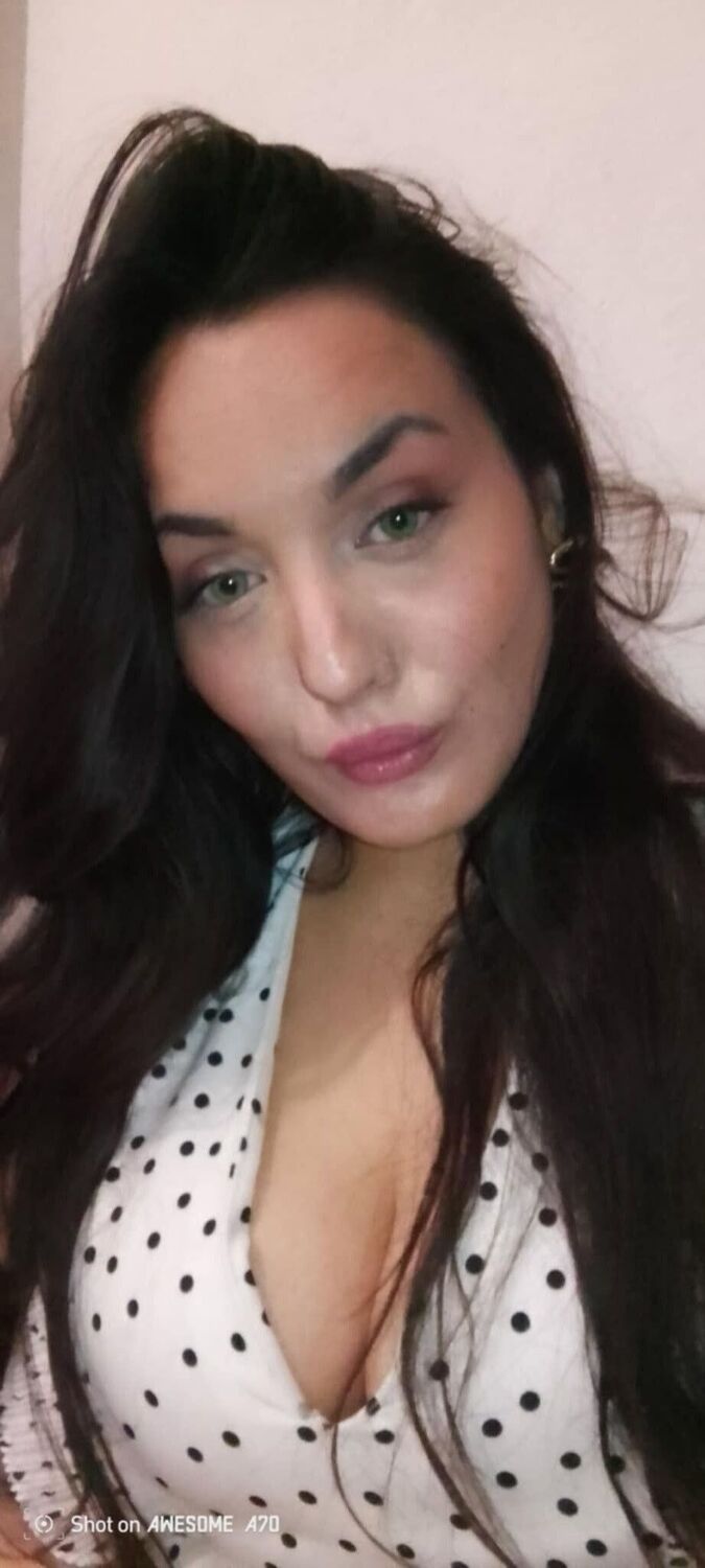  53341381  Doria, 27 ,    