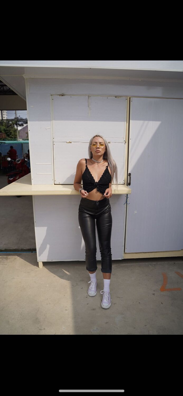  ,   Vlada, 28 ,   ,   