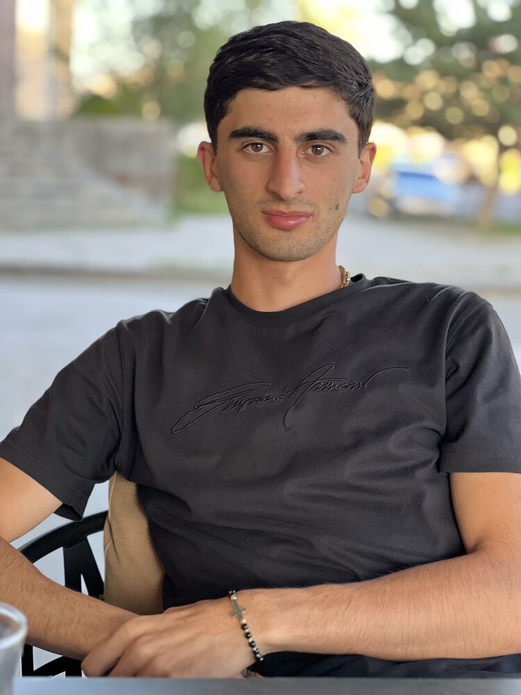  45872431  , 26 ,    