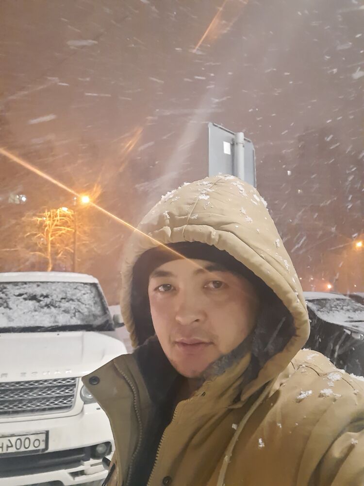  ,   Koko, 35 ,   ,   