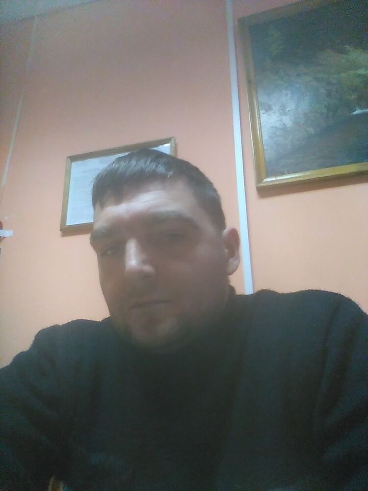  -,   Anton, 46 ,     , c 