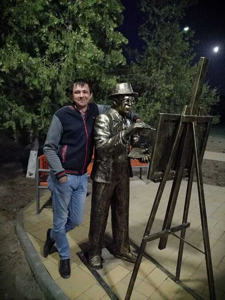  53839071  , 42 ,    Novy