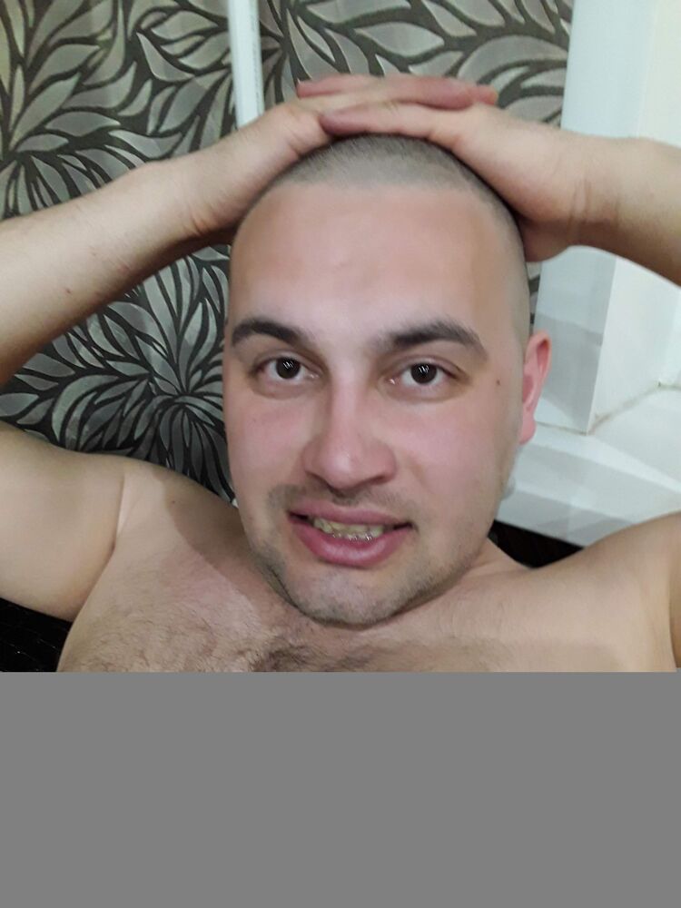 48611821  Artem, 33 ,     