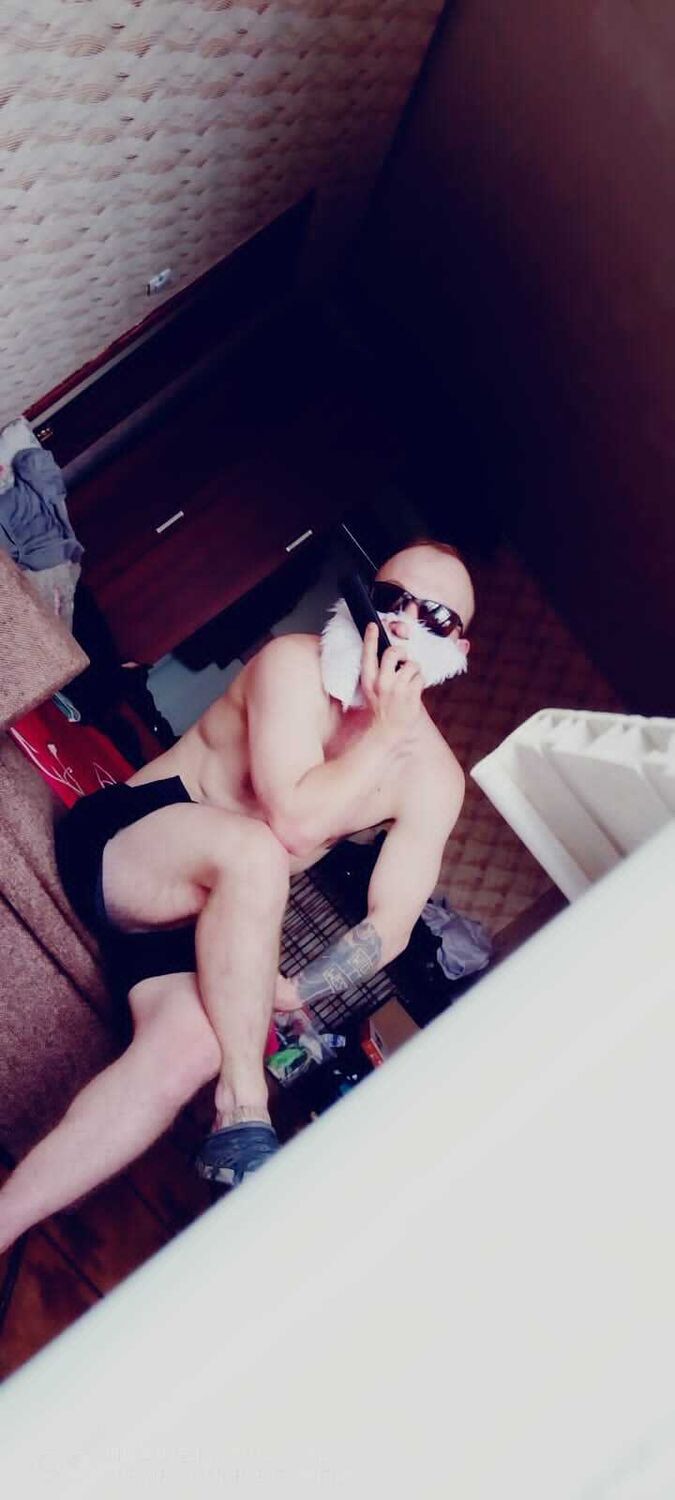  42838581  , 31 ,    