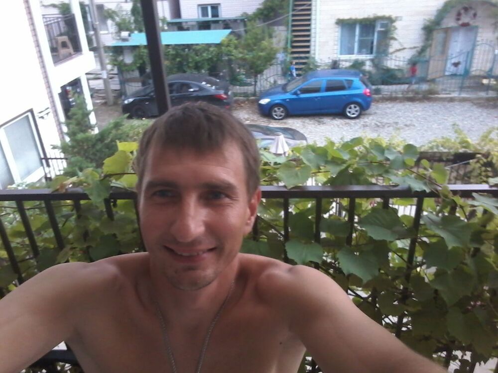  --,   , 42 ,   